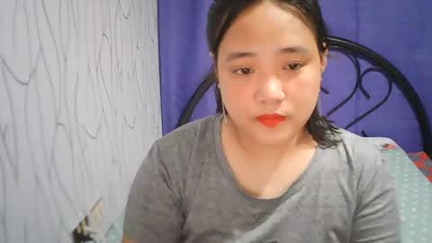 Snapshot of hotbabymomma chatting on March 12, 1:58 am Lynn online show from March 12, 1:58 am