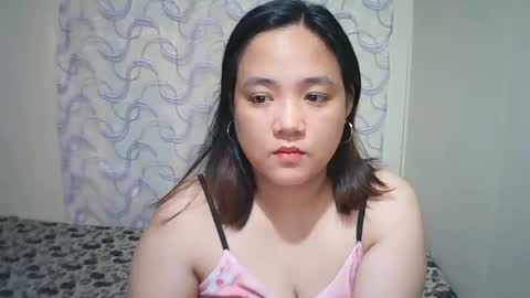 Snapshot of hotbabymomma chatting on February 21, 1:00 am Lynn online show from February 21, 1:00 am