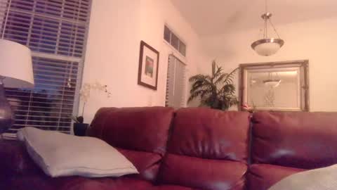 hotblondemilf1962 online show from January 28, 11:28 pm