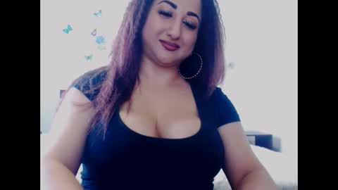 Snapshot of hotboobsmaya chatting on September 17, 7:39 am hotboobsmaya online show from September 17, 7:39 am