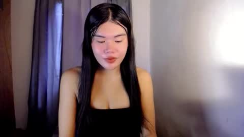 Snapshot of hotbunnyrainx chatting on October 28, 2:06 am rain online show from October 28, 2:06 am