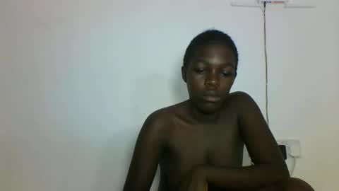 Snapshot of hotcutetracie chatting on September 19, 2:43 am VICTORIA online show from September 19, 2:43 am