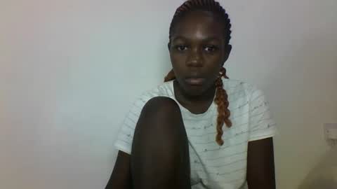 Snapshot of hotcutetracie chatting on October 7, 2:27 am VICTORIA online show from October 7, 2:27 am