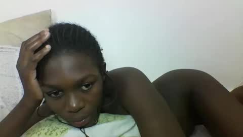 Snapshot of hotcutetracie chatting on October 4, 8:13 pm VICTORIA online show from October 4, 8:13 pm