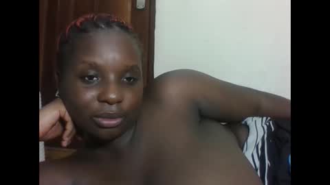 Snapshot of hotebbbyy chatting on December 12, 6:21 pm EBBY online show from December 12, 6:21 pm