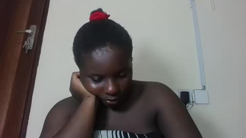 Snapshot of hotebbbyy chatting on December 16, 6:16 pm EBBY online show from December 16, 6:16 pm