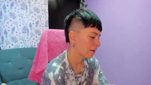 Snapshot of hothannah_ chatting on September 24, 2:32 am hannah online show from September 24, 2:32 am