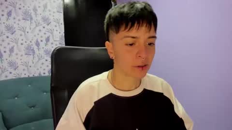 Snapshot of hothannah_ chatting on October 29, 2:27 am hannah online show from October 29, 2:27 am