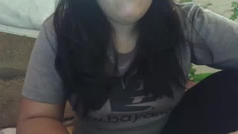 hotiemorenagurl18 online show from February 2, 3:05 am