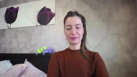 Lia   online show from March 25, 7:22 am