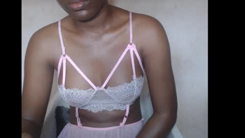 hotjessie0 online show from December 1, 5:22 am