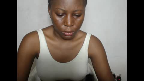 hotjessie0 online show from December 16, 9:35 am