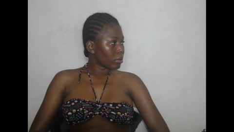 hotjessie0 online show from December 13, 5:16 am