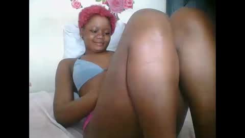 Snapshot of hotjeylee chatting on October 4, 11:53 pm LOYCE online show from October 4, 11:53 pm