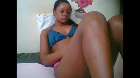 Snapshot of hotjeylee chatting on October 22, 3:11 am LOYCE online show from October 22, 3:11 am