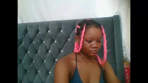 LOYCE online show from December 17, 2:21 pm