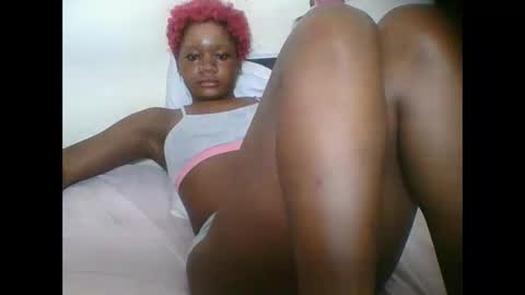 Snapshot of hotjeylee chatting on October 3, 10:48 pm LOYCE online show from October 3, 10:48 pm