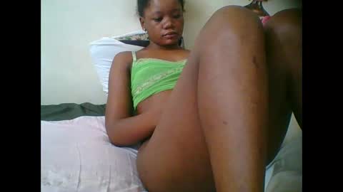 Snapshot of hotjeylee chatting on October 31, 7:45 am LOYCE online show from October 31, 7:45 am