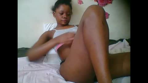 Snapshot of hotjeylee chatting on October 27, 9:31 pm LOYCE online show from October 27, 9:31 pm