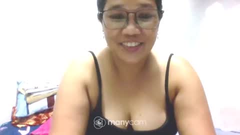 Snapshot of hotlavender chatting on January 8, 4:23 am hotlavender online show from January 8, 4:23 am