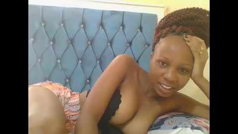 Snapshot of hotlove255 chatting on February 7, 5:31 am hotlove255 online show from February 7, 5:31 am