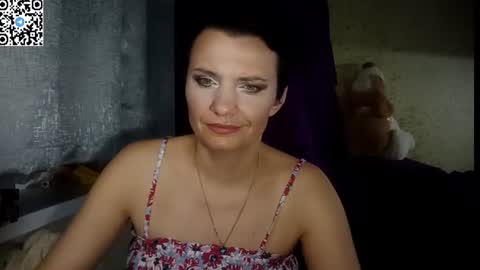 hotmamaqueen234 online show from June 17, 8:21 pm