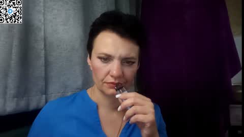 hotmamaqueen234 online show from July 12, 10:21 pm
