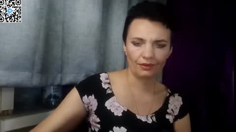 hotmamaqueen234 online show from July 17, 8:45 pm