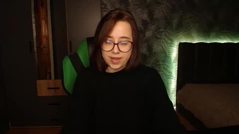 hotmariella online show from February 12, 11:07 am