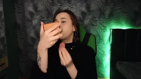 hotmariella online show from January 23, 11:26 am