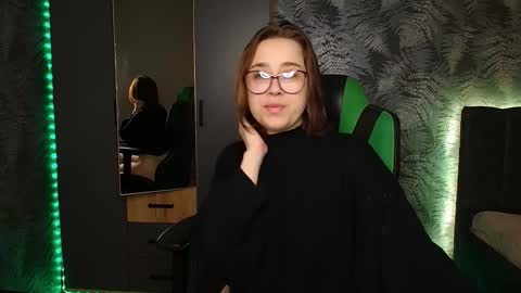 hotmariella online show from February 6, 8:29 am