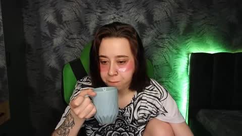 hotmariella online show from January 22, 2:15 am