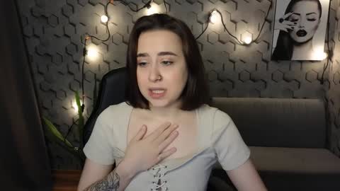 hotmariella online show from February 5, 7:18 am