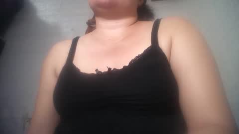 Snapshot of hotmatureladyxxx chatting on February 13, 9:20 am hotmatureladyxxx online show from February 13, 9:20 am