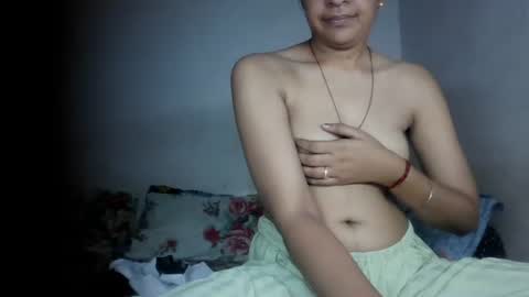 lola online show from May 18, 5:02 am