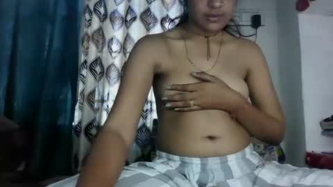 lola online show from January 25, 6:45 am