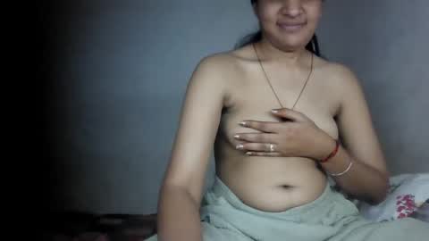 lola online show from May 13, 6:08 am