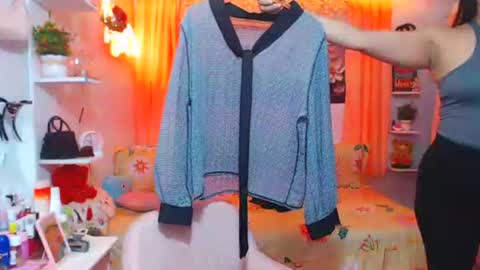 Snapshot of hotpinay_mira chatting on October 9, 1:59 pm hotpinay_mira online show from October 9, 1:59 pm