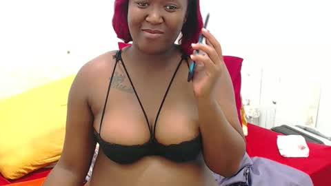 hotsexytracyx online show from December 25, 9:22 pm