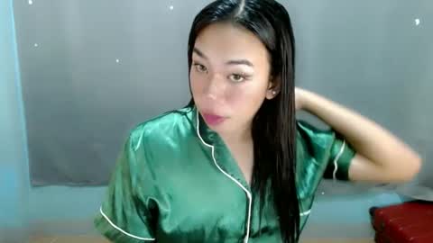 Snapshot of hott_cumforyou chatting on February 14, 1:40 pm jelaigrande online show from February 14, 1:40 pm