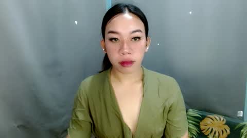 Snapshot of hott_cumforyou chatting on February 23, 12:15 am jelaigrande online show from February 23, 12:15 am