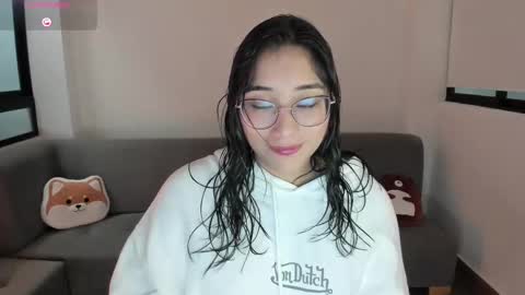 Snapshot of hottbee1 chatting on March 6, 6:05 pm AMY online show from March 6, 6:05 pm