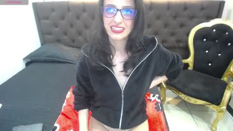 HottCandy21 online show from December 10, 8:27 pm