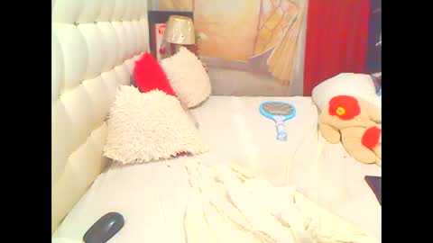 Snapshot of hottesa2019 chatting on October 26, 12:11 pm THEONE online show from October 26, 12:11 pm