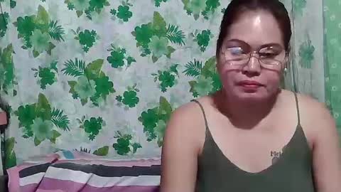 hottpinayz online show from January 13, 12:24 pm