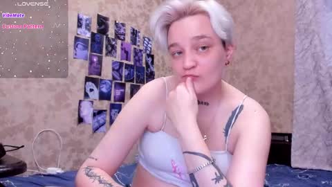 Snapshot of hotty_linn chatting on September 14, 3:43 pm Linn online show from September 14, 3:43 pm