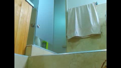 Mary online show from January 5, 3:34 pm