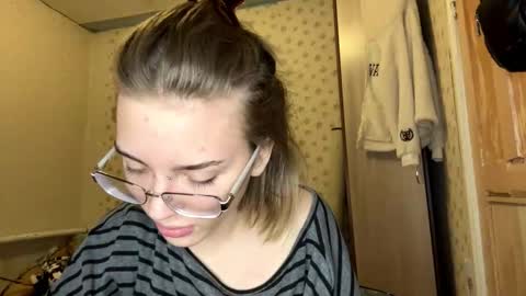 hsiuscherich online show from January 10, 1:05 pm