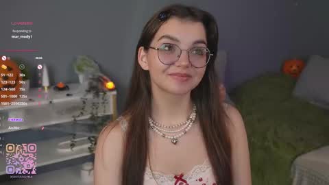 Snapshot of huba_booba chatting on October 23, 7:09 pm Diane online show from October 23, 7:09 pm