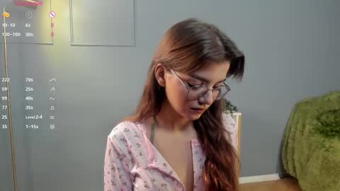 Snapshot of huba_booba chatting on September 25, 7:12 pm Diane online show from September 25, 7:12 pm